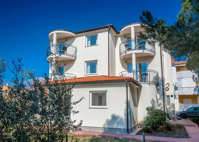 Pinia - S6 - Mpolo 3*