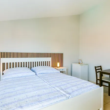 Pinia - S6 - Mpolo Pensjonat